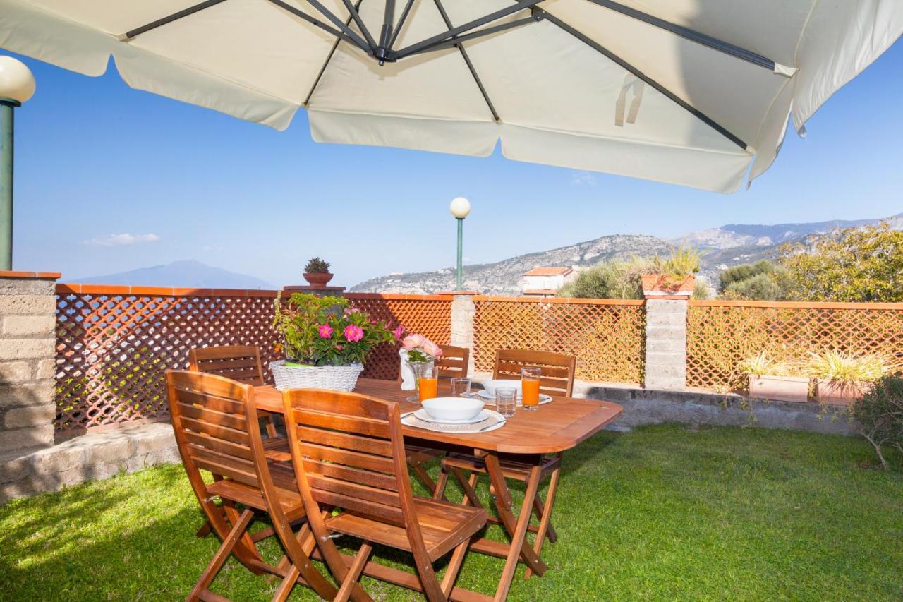 Shanti Home - Restaurant Di Aversano Salvatore Сорренто Екстер'єр фото