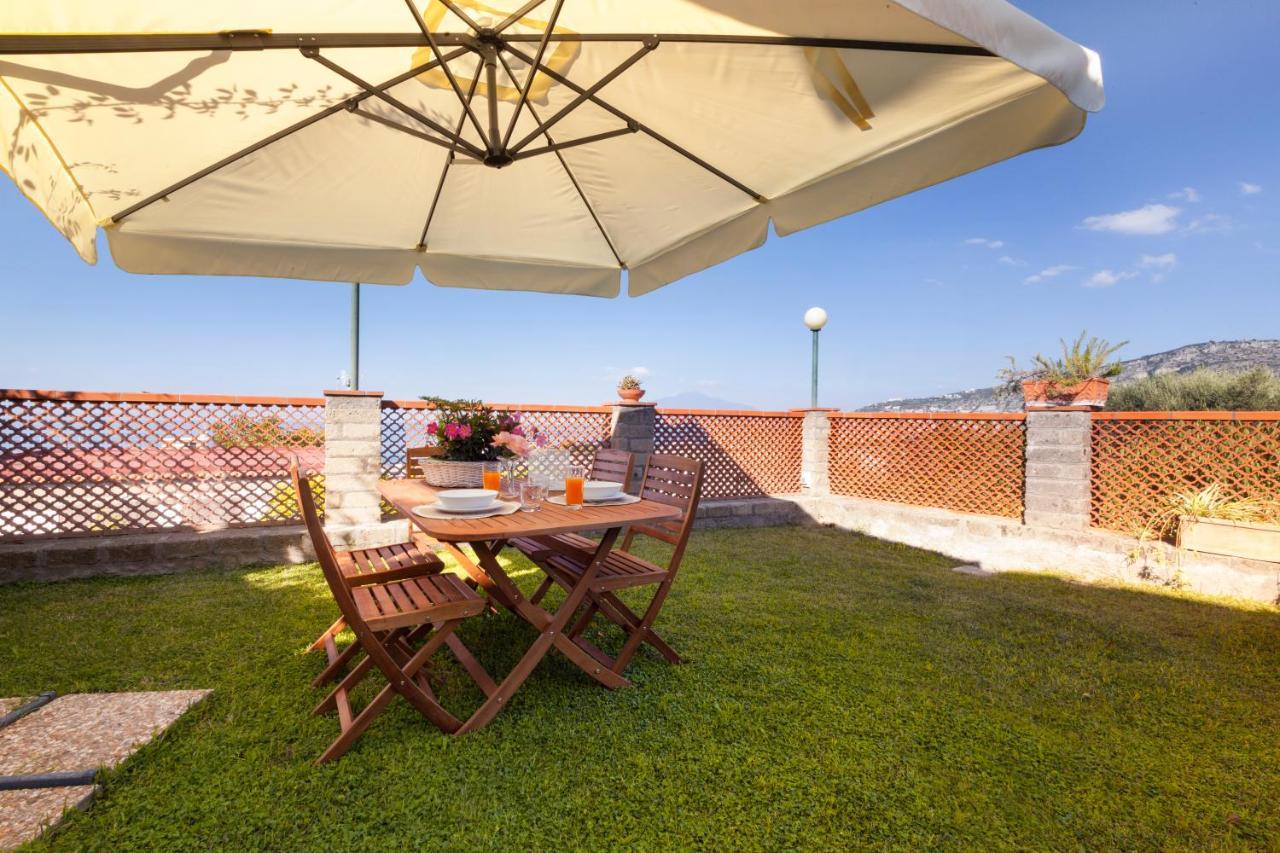 Shanti Home - Restaurant Di Aversano Salvatore Сорренто Екстер'єр фото
