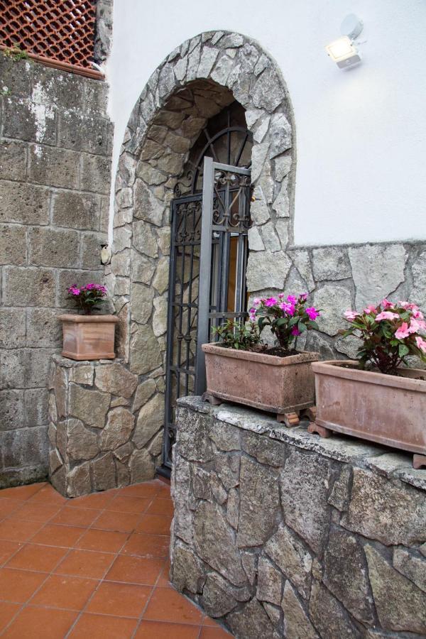 Shanti Home - Restaurant Di Aversano Salvatore Сорренто Екстер'єр фото